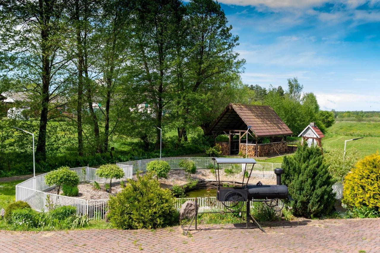 FlorczakiPensjonat Agroturystyczny Pod Modrzewiem住宿加早餐旅馆 外观 照片