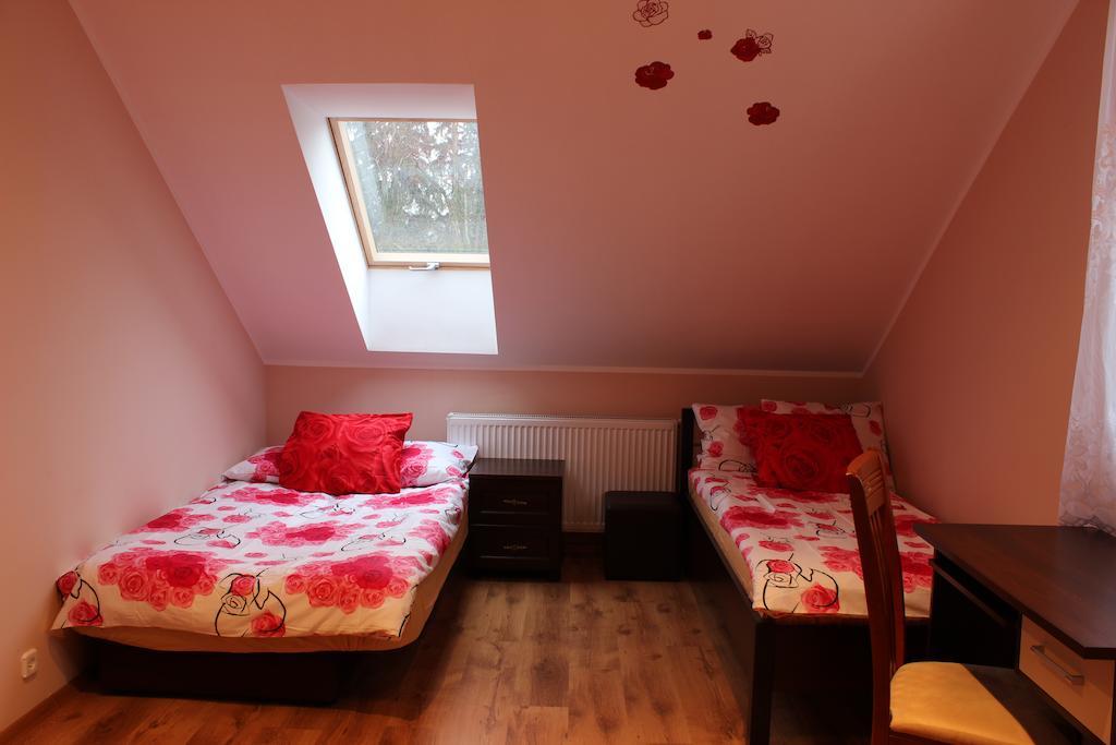 FlorczakiPensjonat Agroturystyczny Pod Modrzewiem住宿加早餐旅馆 外观 照片