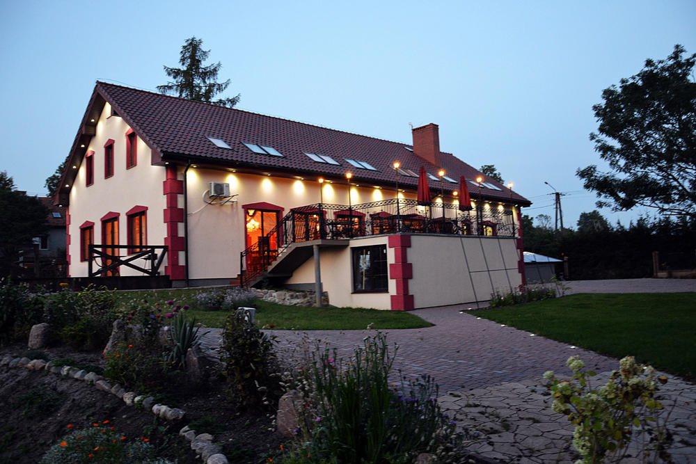 FlorczakiPensjonat Agroturystyczny Pod Modrzewiem住宿加早餐旅馆 外观 照片